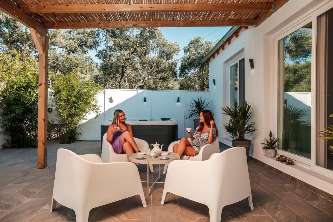 Jacuzzi Deluxe Villa Skala Sotiros Extérieur photo